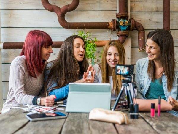 Do real estate agents need social media?