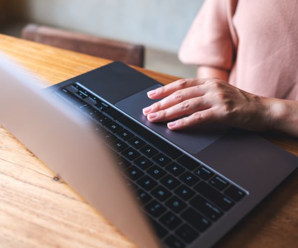 Impact of visual content on audience attention