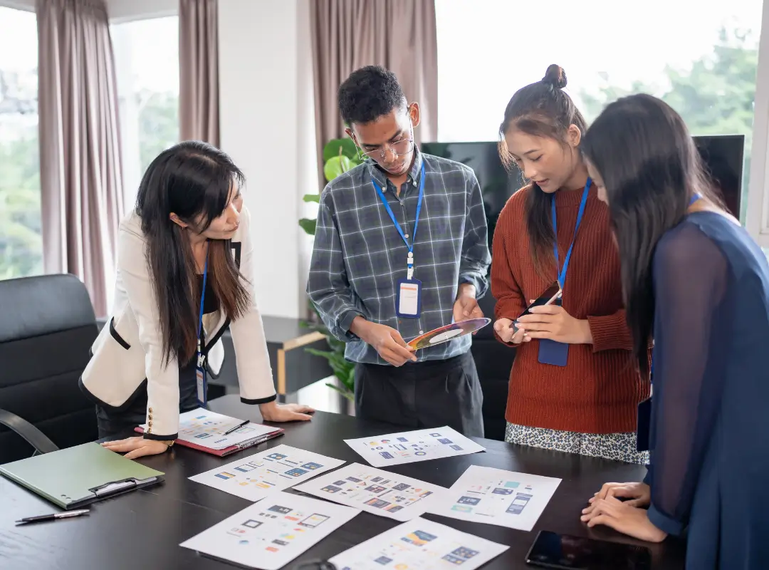 What are the benefits of using SMM for brands and businesses